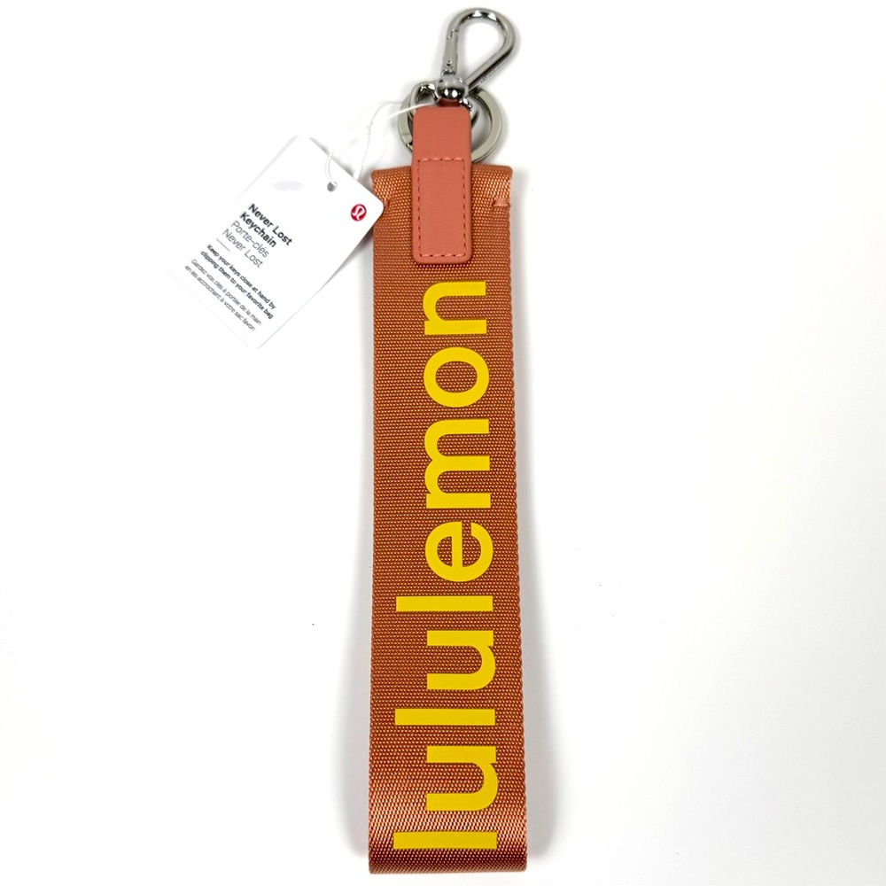 NWT Lululemon |  Peach & Yellow | Never Lost Keychain